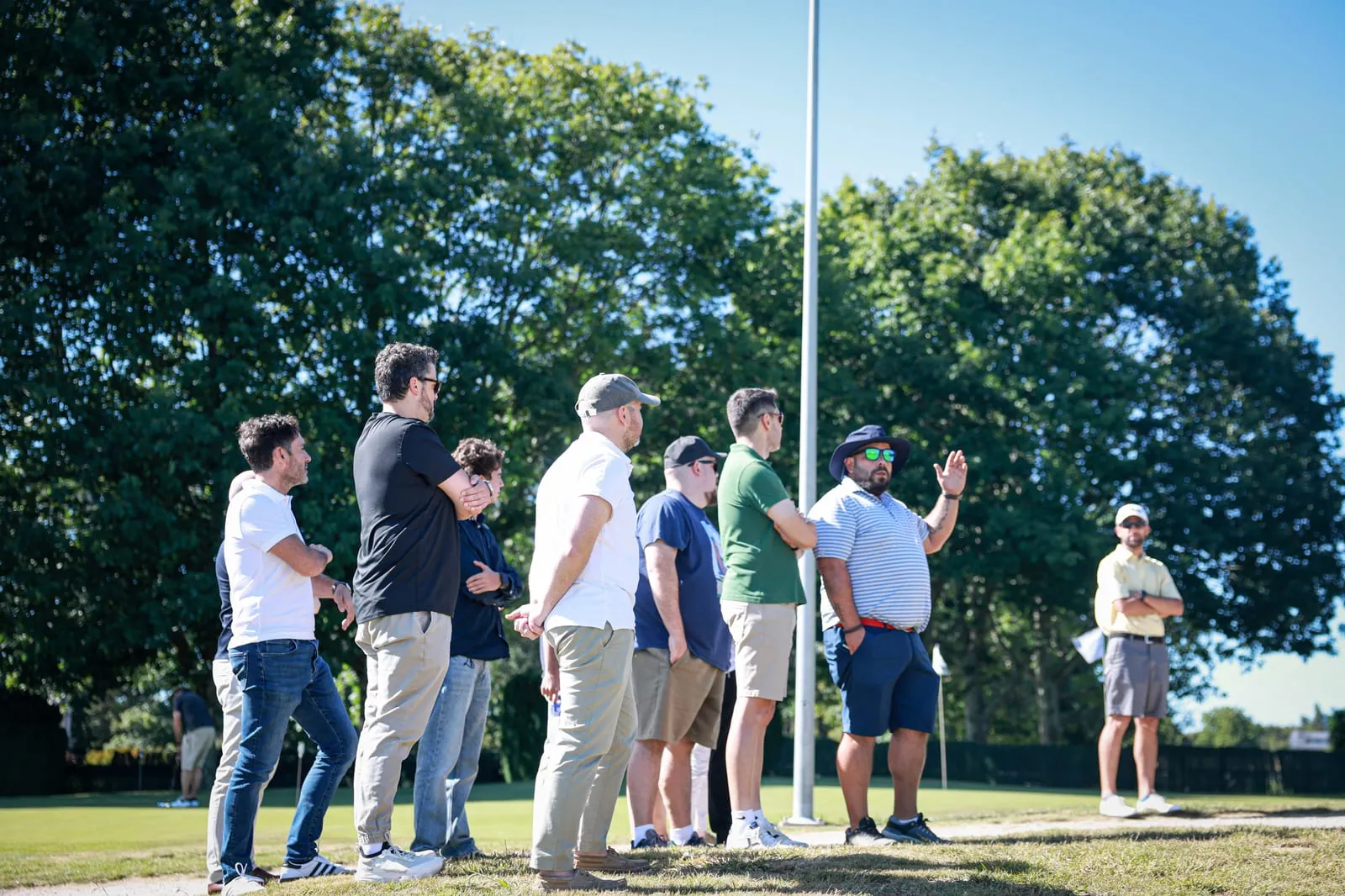 Broche final de temporada con una jornada de golf, pádel y networking en Xaz
